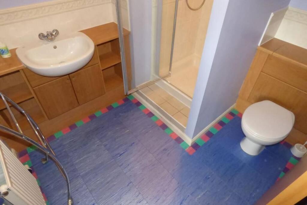 Comfortable, Self Contained 2 Double Beds Town Apartment Near Pittodrie Stadium Aberdeen Exterior photo